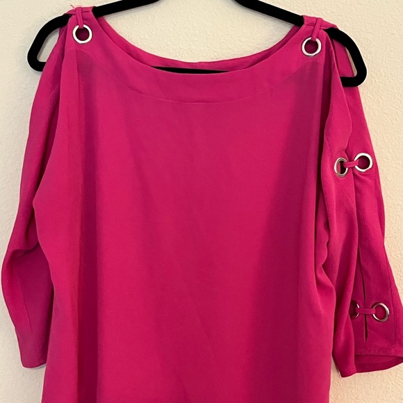 Pink top - Picture 3 of 3